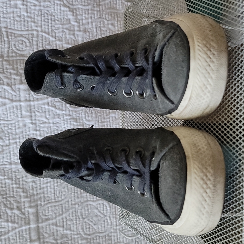 Gray converse high top 2 in heels 6
